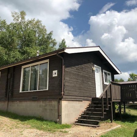 Kenosee Inn & Cabins Kenosee Park 외부 사진