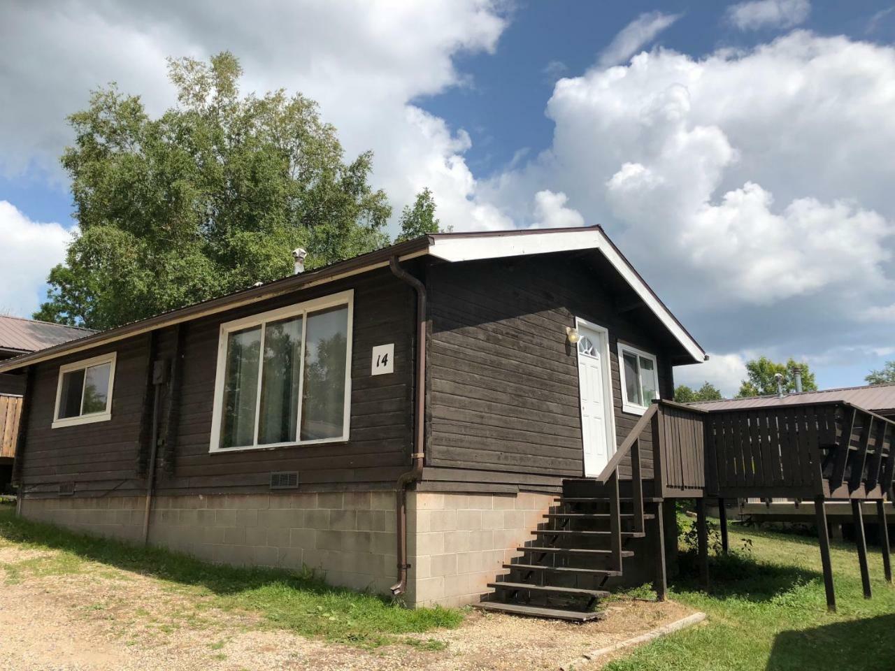 Kenosee Inn & Cabins Kenosee Park 외부 사진
